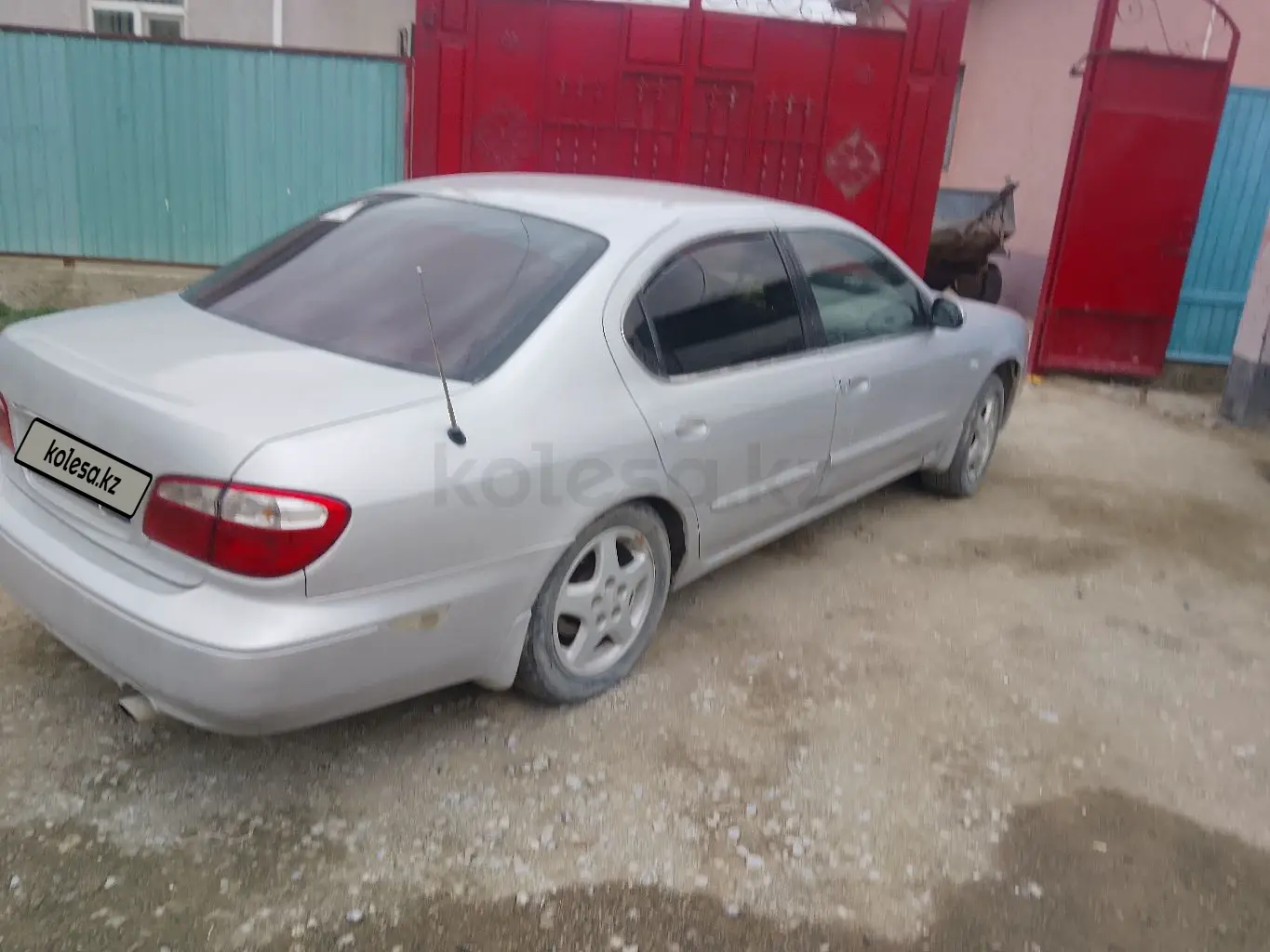 Nissan Maxima, 2001