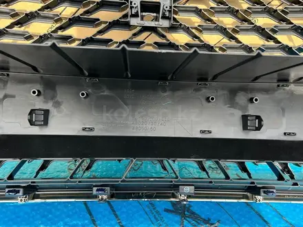 Решетка радиатора на Lexus RX за 330 000 тг. в Алматы – фото 6