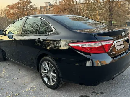 Toyota Camry 2016 года за 9 500 000 тг. в Шымкент – фото 3