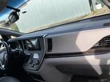 Toyota Sienna 2016 года за 14 890 000 тг. в Алматы – фото 5