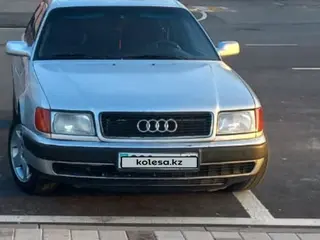 Audi 100