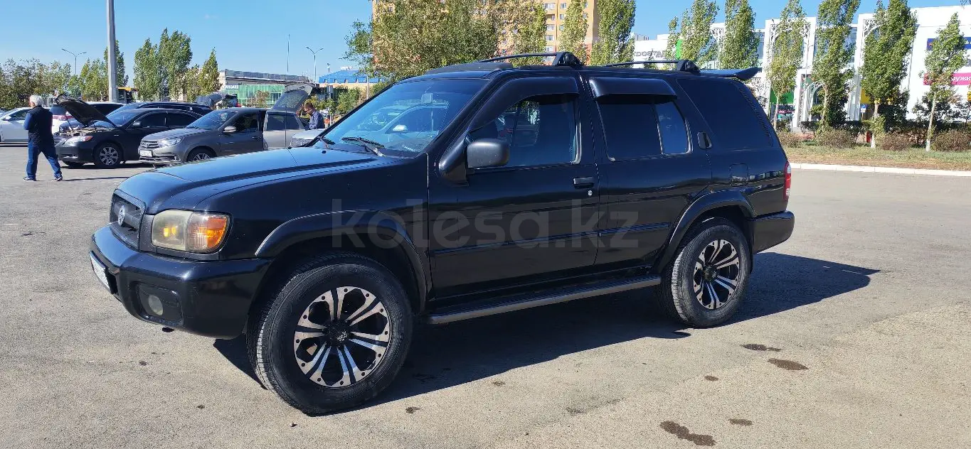 Nissan Pathfinder, 2001