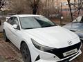 Hyundai Elantra 2022 года за 8 650 000 тг. в Алматы – фото 2