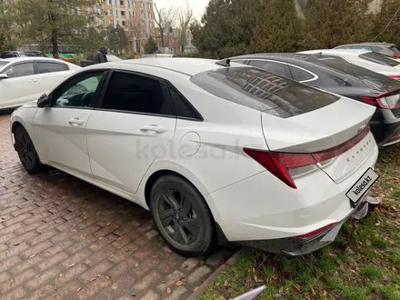 Hyundai Elantra 2022 года за 8 650 000 тг. в Алматы – фото 3