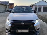 Mitsubishi Outlander 2022 годаүшін14 750 000 тг. в Атырау – фото 2