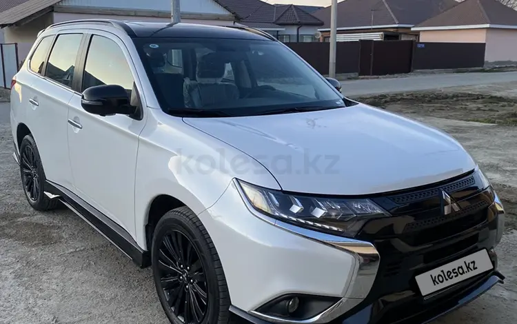 Mitsubishi Outlander 2022 годаүшін14 750 000 тг. в Атырау