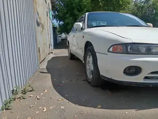 Mitsubishi Galant