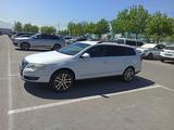 Volkswagen Passat 2009 года за 4 500 000 тг. в Алматы
