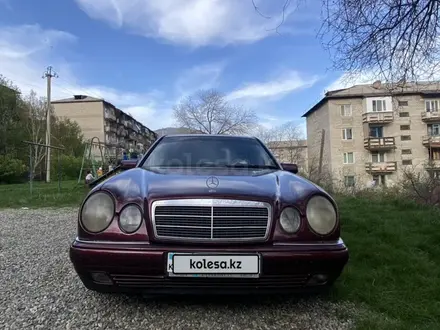 Mercedes-Benz E 230 1996 года за 2 800 000 тг. в Алматы – фото 3