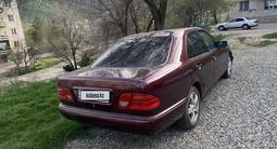 Mercedes-Benz E 230 1996 года за 2 800 000 тг. в Алматы