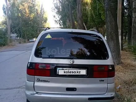 Volkswagen Sharan 1996 года за 1 800 000 тг. в Тараз – фото 3