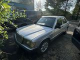 Mercedes-Benz 190 1991 годаүшін1 500 000 тг. в Усть-Каменогорск – фото 4