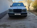Mercedes-Benz E 220 1994 года за 2 000 000 тг. в Туркестан
