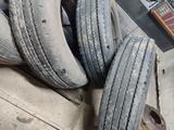 Резину на Китаиц 7.00 р16 треанжел 6 балонов.2 диска на фотон за 80 000 тг. в Караганда – фото 2