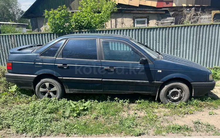 Volkswagen Passat 1989 года за 700 000 тг. в Караганда