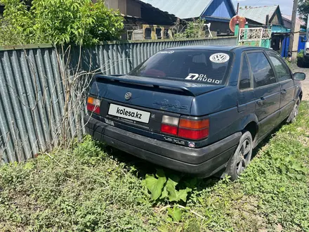 Volkswagen Passat 1989 года за 700 000 тг. в Караганда – фото 3