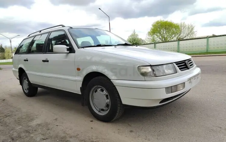 Volkswagen Passat 1995 годаfor1 800 000 тг. в Актау