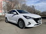 Hyundai Accent 2021 года за 8 200 000 тг. в Петропавловск – фото 2