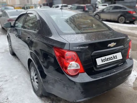 Chevrolet Aveo 2013 года за 3 100 000 тг. в Астана – фото 2