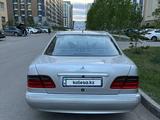 Mercedes-Benz E 280 1999 годаүшін4 400 000 тг. в Астана – фото 4