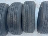 Шины резина Bridgestone r17 215/55 r17 за 50 000 тг. в Алматы – фото 2