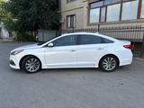 Hyundai Sonata 2016 года за 4 990 000 тг. в Уральск – фото 2