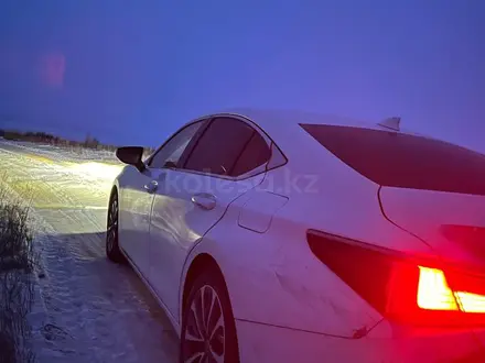 Lexus ES 250 2022 года за 22 000 000 тг. в Астана – фото 6