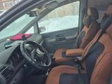 Volkswagen Sharan 2002 годаүшін2 500 000 тг. в Уральск – фото 4