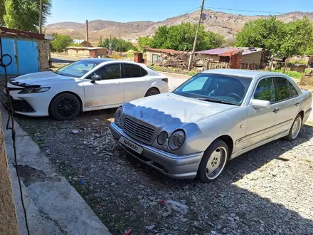 Mercedes-Benz E 320 1999 года за 3 700 000 тг. в Астана – фото 2