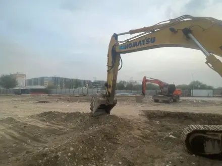 Komatsu  PC300 2015 года за 27 000 000 тг. в Алматы – фото 17