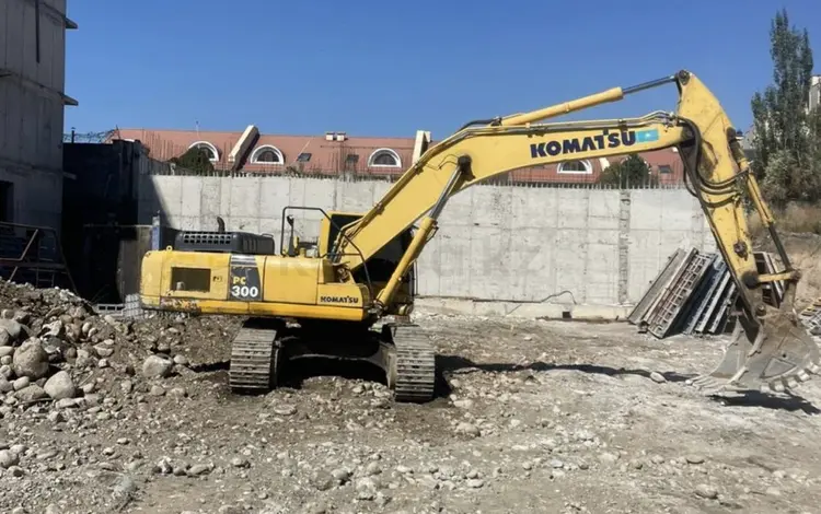 Komatsu  PC300 2015 года за 27 000 000 тг. в Алматы
