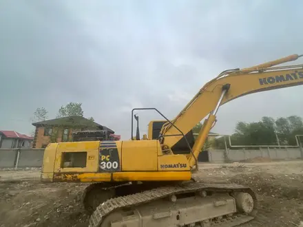 Komatsu  PC300 2015 года за 27 000 000 тг. в Алматы – фото 9