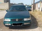 Volkswagen Passat 1995 годаүшін2 200 000 тг. в Тараз – фото 2