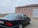 Mercedes-Benz E 280 1998 годаfor3 800 000 тг. в Атырау – фото 4