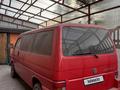 Volkswagen Caravelle 1997 года за 7 500 000 тг. в Караганда – фото 2