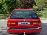 Volkswagen Passat 1994 годаүшін2 900 000 тг. в Шымкент – фото 2