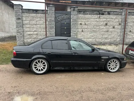 BMW 523 1996 года за 1 900 000 тг. в Алматы – фото 3