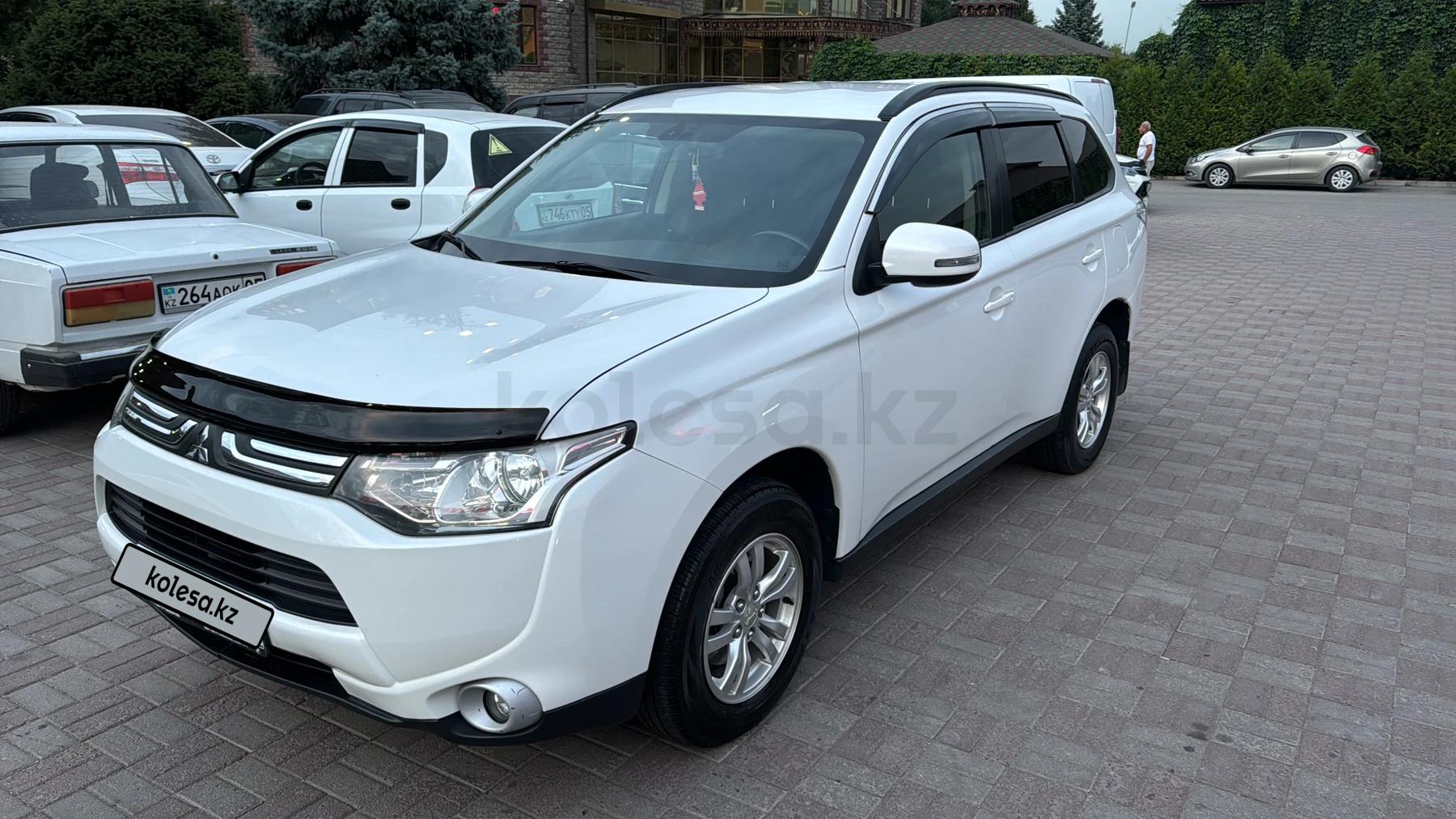 Mitsubishi Outlander 2013 г.