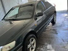 Toyota Camry, 1998