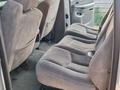 Chevrolet Suburban 2004 годаүшін8 500 000 тг. в Астана – фото 9