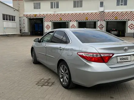 Toyota Camry 2015 года за 6 500 000 тг. в Актобе – фото 4