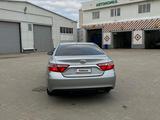 Toyota Camry 2015 года за 6 500 000 тг. в Актобе – фото 3