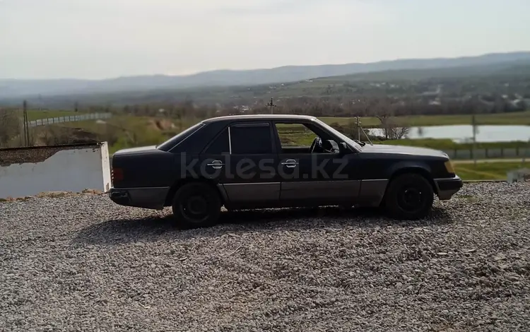 Mercedes-Benz E 220 1993 года за 1 800 000 тг. в Шымкент