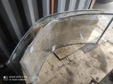 Стекло лобовое гнутое на Автокран Ивановец в Атырау – фото 3