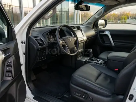 Toyota Land Cruiser Prado 2021 года за 25 000 000 тг. в Алматы – фото 13