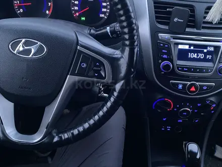 Hyundai Accent 2016 года за 5 300 000 тг. в Актобе – фото 2