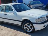 Mercedes-Benz C 180 1994 года за 800 000 тг. в Астана – фото 2