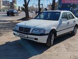 Mercedes-Benz C 180 1994 года за 800 000 тг. в Астана – фото 4