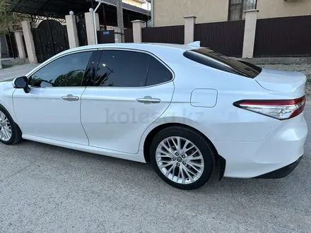 Toyota Camry 2019 года за 14 900 000 тг. в Кызылорда – фото 21