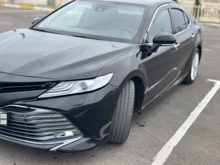 Toyota Camry 2020 года за 15 500 000 тг. в Актау – фото 6